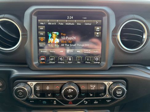 Used 2021 Jeep Wrangler Unlimited Rubicon 4xe w/ Steel Bumper Group image 21