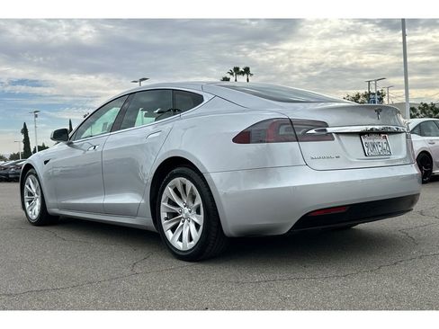 Used 2018 Tesla Model S 75D image 3