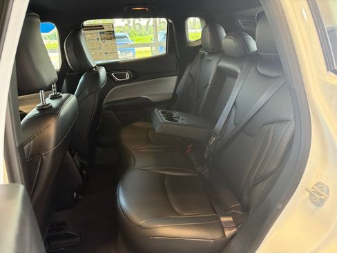 Used 2026 Jeep Compass Limited AWD/4WD image 14