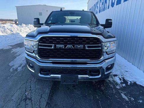 Used 2024 RAM 2500 Big Horn w/ Bed Utility Group image 3