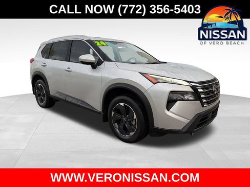 Used 2024 Nissan Rogue SV w/ SV Premium Package FWD image 1