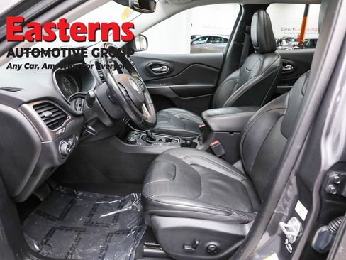 Used 2021 Jeep Cherokee Limited image 14