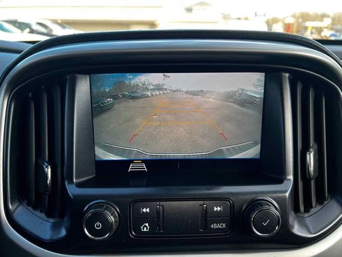 Used 2022 Chevrolet Colorado LT w/ Fleet Safety Package image 27