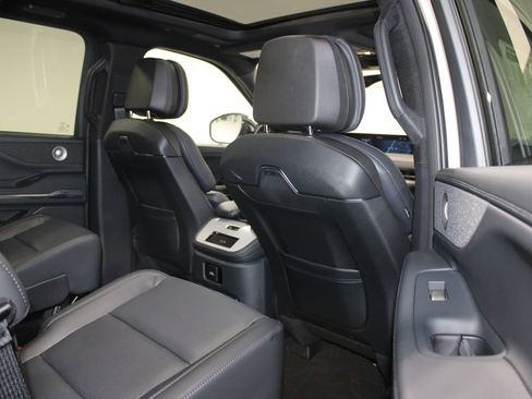 New 2025 Lincoln Navigator Reserve w/ Jet Appearance Package image 37
