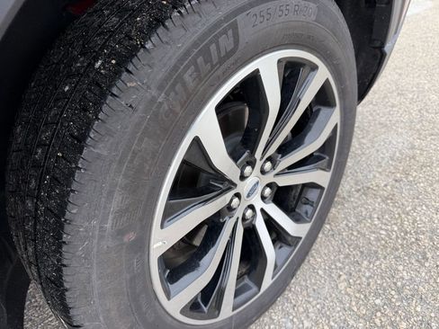 Used 2025 Ford Explorer ST-Line image 16