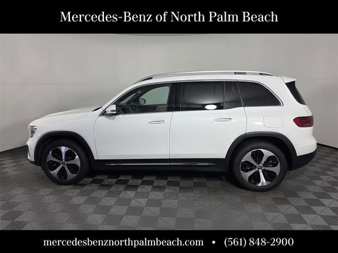 Certified 2025 Mercedes-Benz GLB 250 image 3