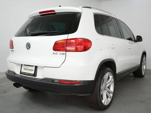 Used 2015 Volkswagen Tiguan SEL image 9