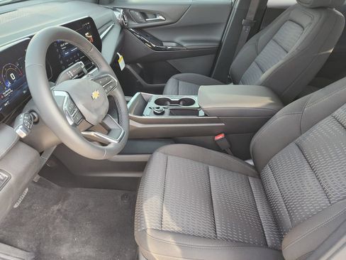 New 2026 Chevrolet Equinox LT image 9