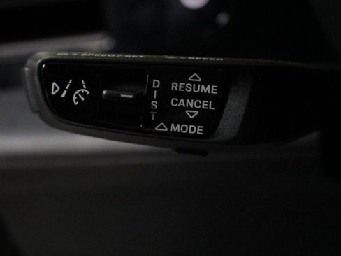 Used 2021 Porsche Taycan 4S w/ Premium Package image 14