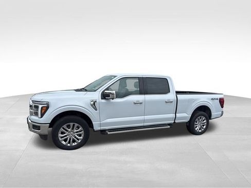 Used 2025 Ford F150 Lariat w/ Tow/Haul Package AWD/4WD image 3