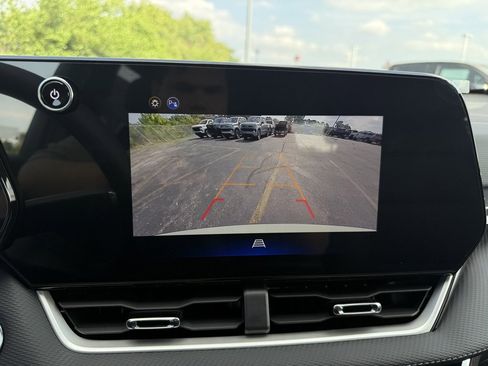 New 2026 Chevrolet Equinox LT image 18