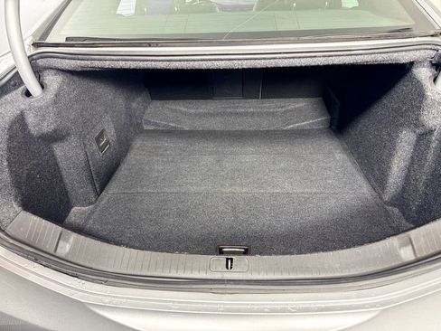 Used 2013 Cadillac XTS Platinum image 32