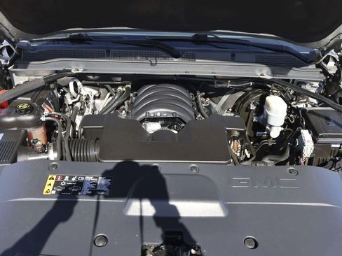 Used 2020 GMC Yukon XL Denali image 41