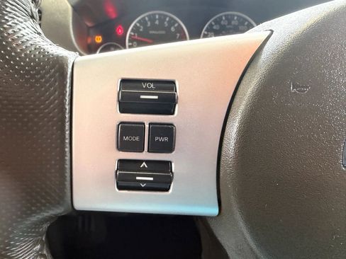 Used 2012 Nissan Pathfinder SV image 12