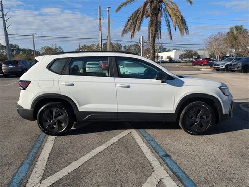 New 2026 Volkswagen Taos S image 7