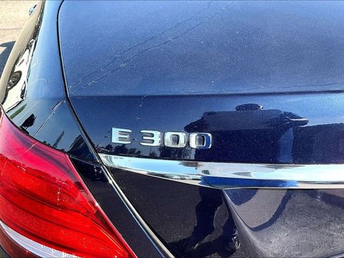 Used 2018 Mercedes-Benz E 300 image 7