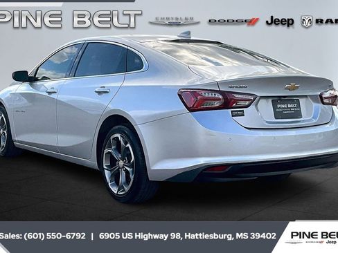 Used 2020 Chevrolet Malibu LT image 2