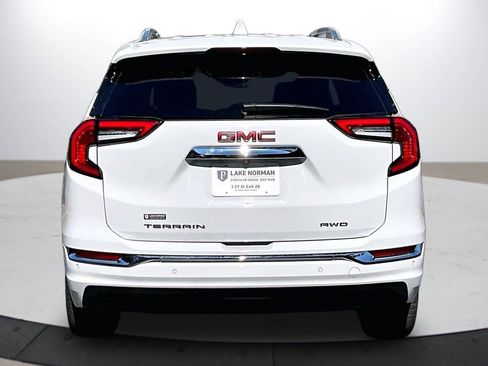 Used 2022 GMC Terrain Denali w/ Denali Premium Package AWD/4WD image 7