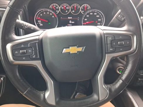 Used 2021 Chevrolet Silverado 1500 LTZ AWD/4WD image 13