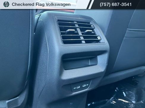 New 2026 Volkswagen Tiguan SE AWD/4WD image 29