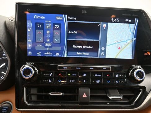 Used 2021 Toyota Highlander Platinum image 12