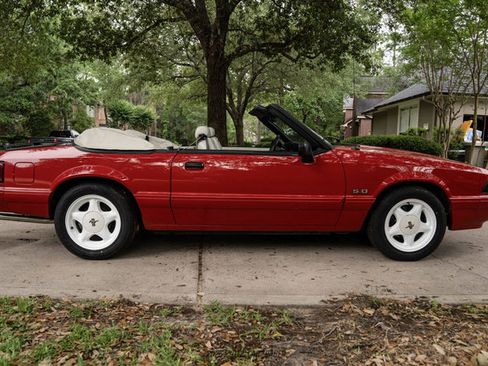 Used 1993 Ford Mustang LX RWD image 9