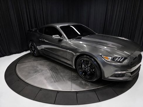 Used 2016 Ford Mustang GT RWD image 14