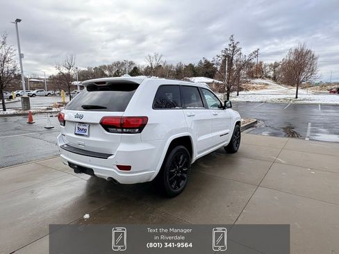 Used 2020 Jeep Grand Cherokee Altitude image 4