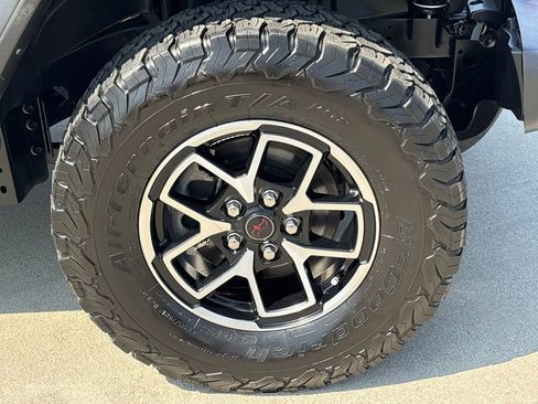 Used 2024 Jeep Wrangler Unlimited Rubicon image 28