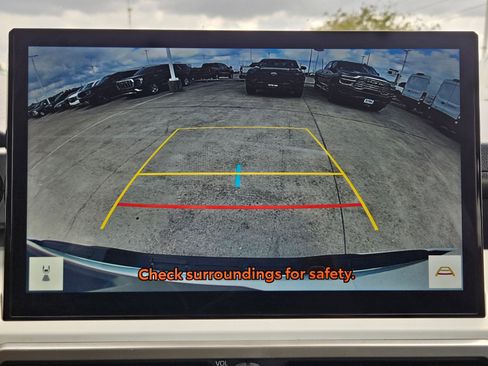 Used 2024 Toyota Tacoma TRD Off-Road image 24