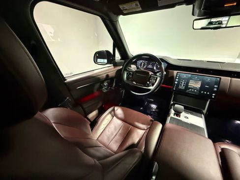 Used 2024 Land Rover Range Rover Long Wheelbase Autobiography image 38