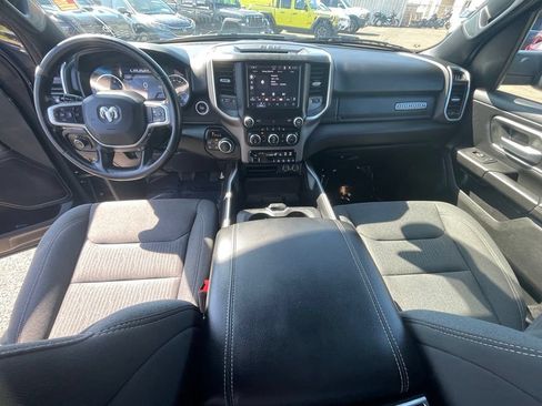Used 2023 RAM 1500 Big Horn AWD/4WD image 3