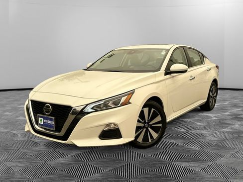 Used 2022 Nissan Altima 2.5 SV w/ SV Premium Package AWD/4WD image 1