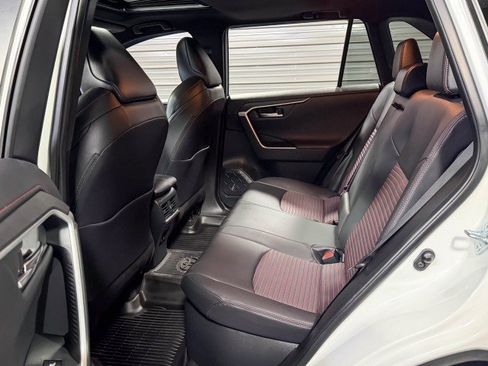 Used 2021 Toyota RAV4 XSE w/ Weather Package image 15