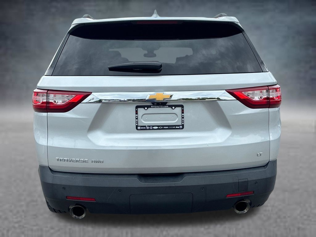 Used 2020 Chevrolet Traverse LT w/ LT Premium Package AWD/4WD image 4