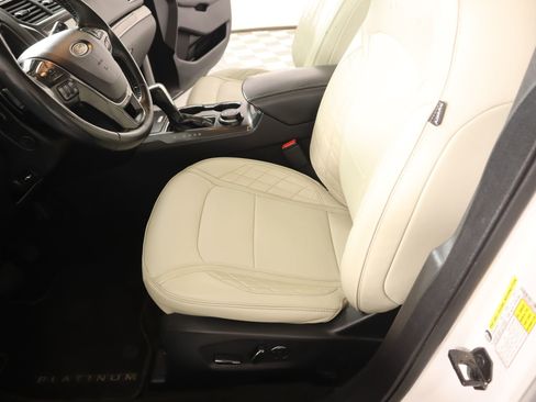 Used 2017 Ford Explorer Platinum image 12