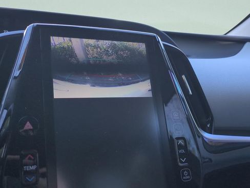 Used 2018 Toyota Prius Four Touring w/ Appearance Package image 19