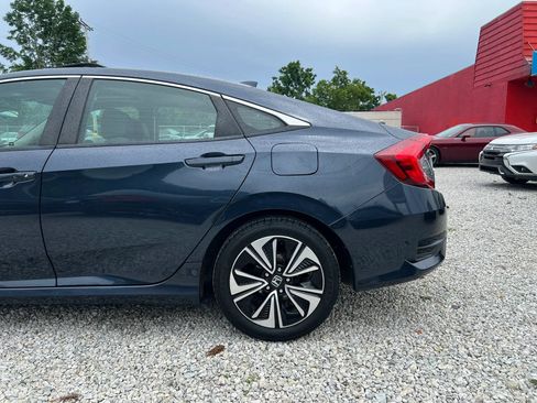 Used 2017 Honda Civic EX-T image 5