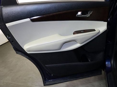 Used 2018 Kia Sorento LX image 25