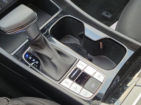 Certified 2025 Hyundai Tucson SE image 13