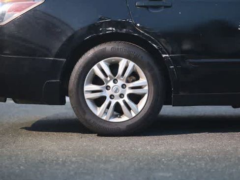 Used 2012 Nissan Altima 2.5 S w/ 20th Anniversary Pkg image 10