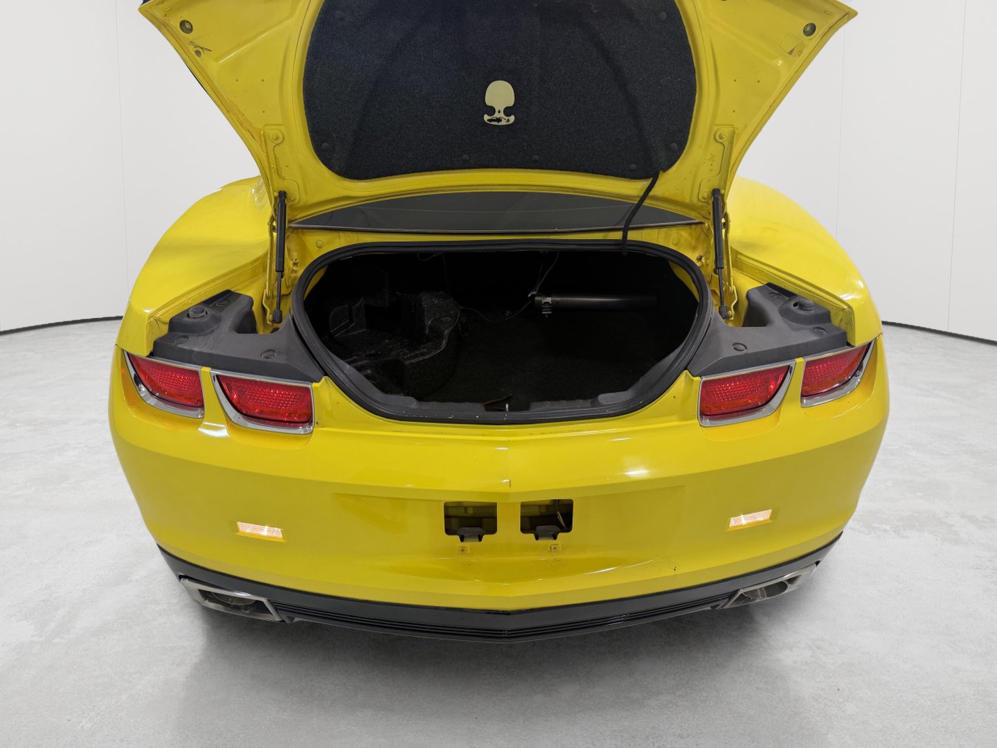 Used 2010 Chevrolet Camaro SS w/ LPO, Ground Effects Package RWD image 14