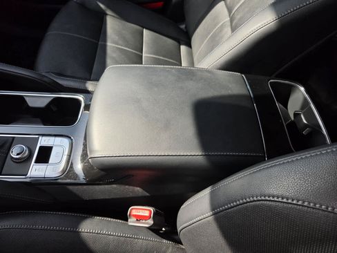 Used 2025 Kia Telluride SX w/ SX Captain's Chair Package FWD image 27