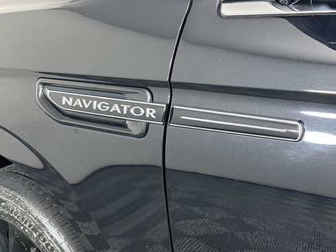 Used 2021 Lincoln Navigator Reserve image 28