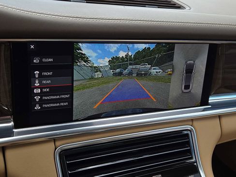 Used 2020 Porsche Panamera 4S AWD/4WD image 20