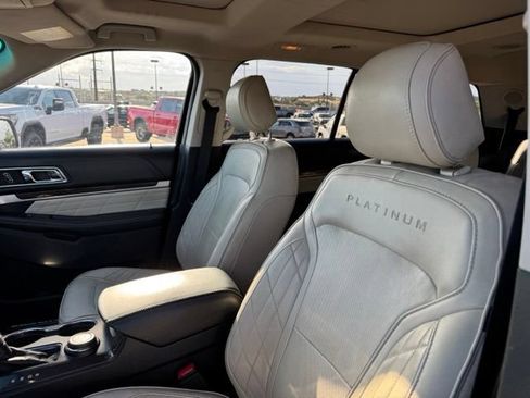 Used 2016 Ford Explorer Platinum AWD/4WD image 12