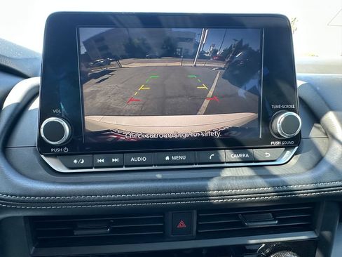 Used 2024 Nissan Rogue S FWD image 30