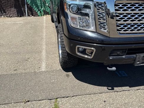 Used 2017 Nissan Titan Platinum Reserve AWD/4WD image 4
