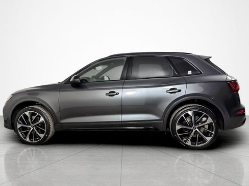 Used 2023 Audi SQ5 Prestige w/ Prestige Package image 2