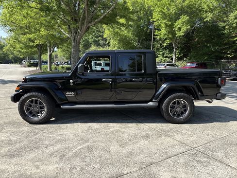 Used 2021 Jeep Gladiator Overland AWD/4WD image 4